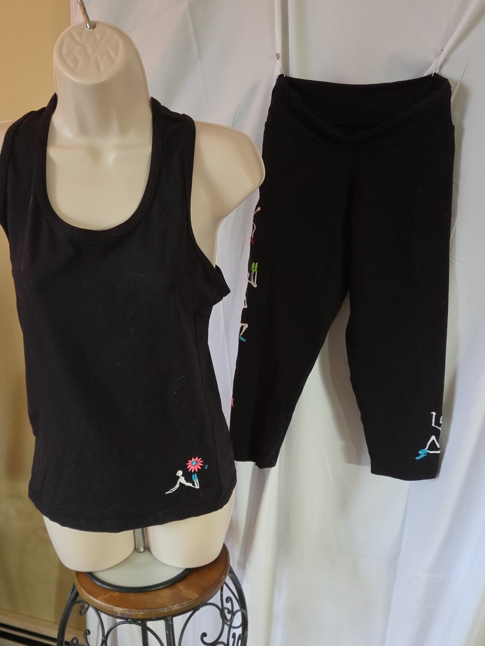 Women's Black Embroidered Crop Capris and Tank Set